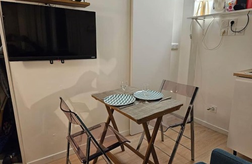 Saint-Louis Apartment | Studette Rémilly à Versailles
