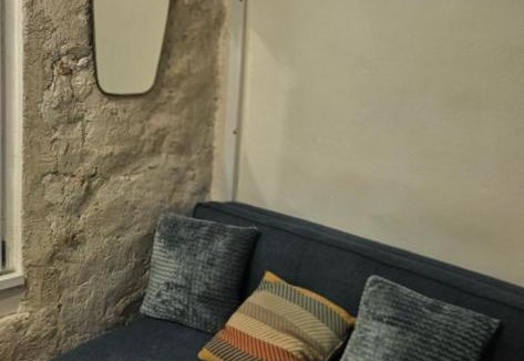 Saint-Louis Apartment | Studette Rémilly à Versailles