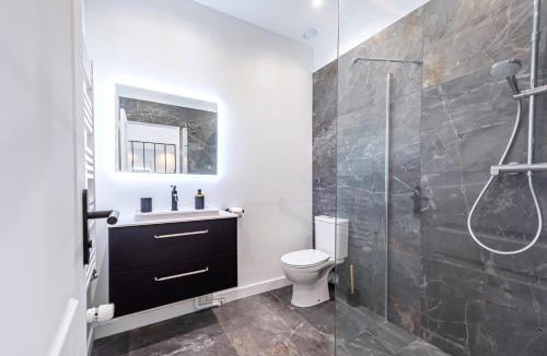 Saint-Cyr-l'Ecole Apartment | Studio équipé, gare à 200m, entre Versailles et SQY