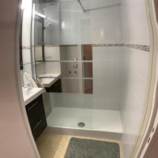 Le Pouliguen Apartment | Studio 27m² - centre-ville - parking privé - Tt équipée - 1km Gare TGV