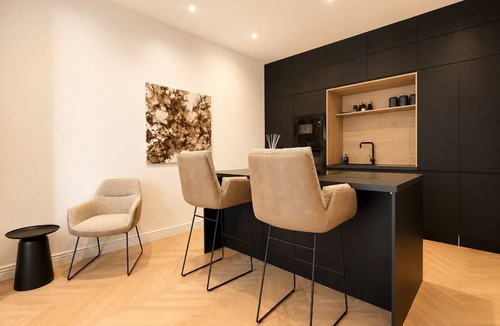 Prefecture Apartment | Studio Alésia - Suite romantique de prestige
