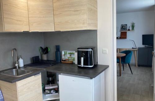 Agon-Coutainville Apartment | Studio avec jardin