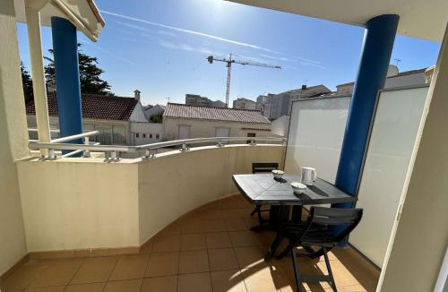 Saint-Hilaire-de-Riez Apartment | Studio cabine 3/4 couchages avec balcon et parking à Saint-Hilaire-de-Riez - FR-1-224C-293