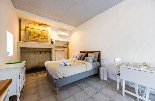 Saint-Germain-Du-Puch Apartment | Studio - Château Le Noble
