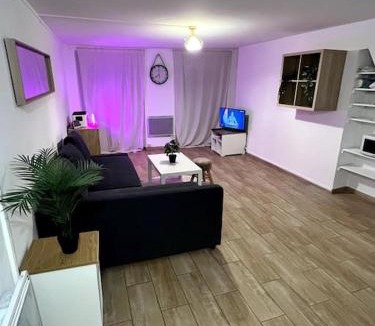 Pere Lachaise Apartment | Studio charmant centre Idéal
