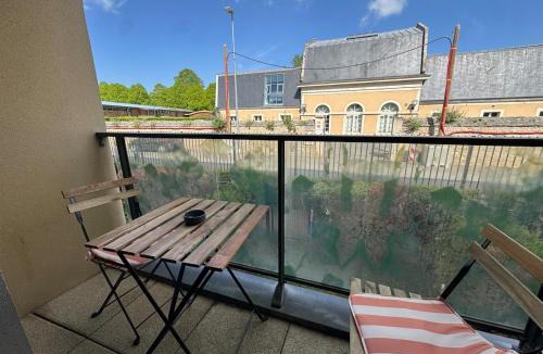 Saint-Jean Eudes Saint-Gilles Apartment | Studio cosy avec balcon et parking