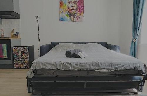 Toul Apartment | Studio cosy - Hyper-centre - Cour privée Parking gratuit à 2 min