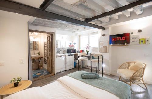 Arts-et-Metiers Apartment | Studio Cosy Paris Centre République Marais