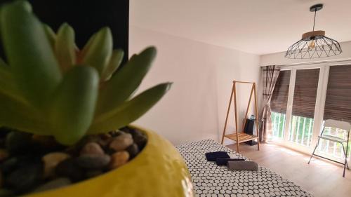 Bourgogne Apartment | Studio cosy tout équipé - Proche plateau de Saclay & Courtabœuf