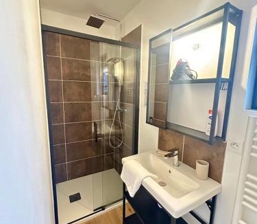 Chartres Apartment | Studio Croix-Blanche