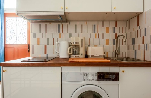 Quartier Sainte-Marguerite Apartment | Studio du Trousseau - Welkeys