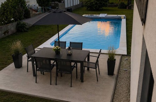 Grand-Champ Apartment | Studio flambant neuf Vannes-piscine chauffée-commodités à côté-Golfe du Morbihan