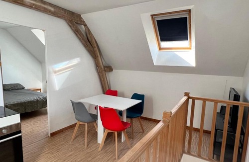 La Chapelle-sur-Loire Apartment | Studio