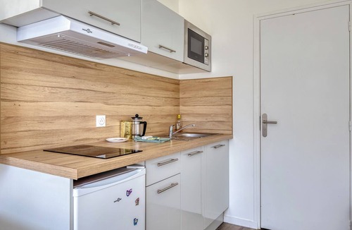 Saint-Etienne-du-Rouvray Apartment | Studio 1 – Wi-Fi et parking inclus