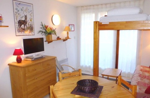 Cognet Apartment | Studio Huez, studio flat, 4 persons