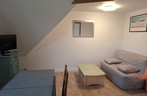 Dives-sur-Mer Apartment | Studio in the countryside surrounded by horses