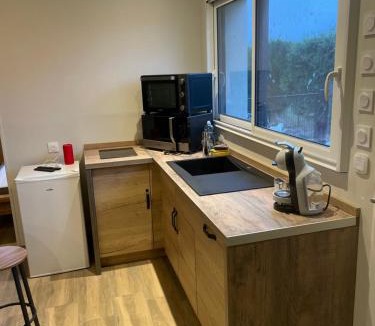 Sacquenville Apartment | Studio jacuzzi Love Room