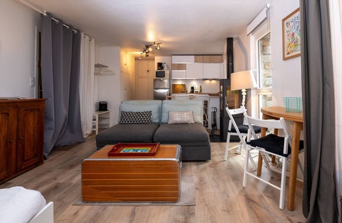 Arzon Apartment | Studio 'Le Rivage Bord De Mer Parking Wifi' with Balcony and Wi-Fi