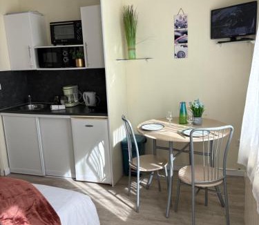 Chambretaud Apartment | Studio Le Vallon à 5 min du Puy duFou