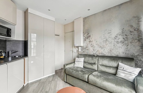 Ternes Apartment | Studio Mac Mahon - Champs Elysees by B'Your Home