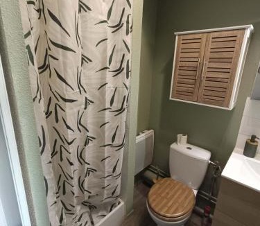 Ouest Apartment | STUDIO proche Université et Hôpital 2 personnes