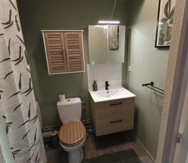 Ouest Apartment | STUDIO proche Université et Hôpital 2 personnes