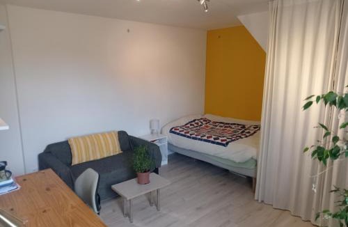 Sainte-Anne - Faubourg Noyon Apartment | studio refait à neuf avec jardin partagé
