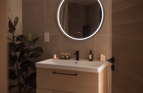 Saint-Helier Apartment | Studio-Romantic-Ensuite with Jet bath