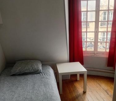 Quartier de la Monnaie Apartment | STUDIO ST MICHEL
