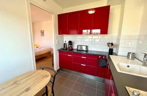 Saint-Ouen Apartment | Studio Tout Confort Giena-sils