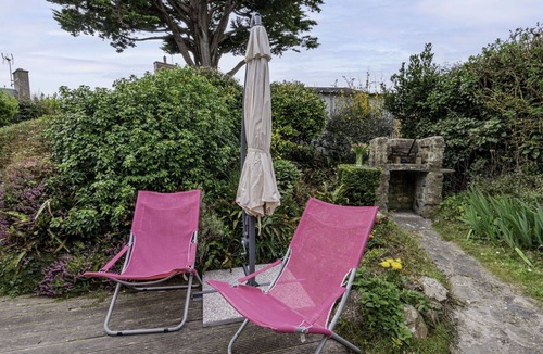Creances House | Stunning private villa for 2 people with WIFI and pets allowed