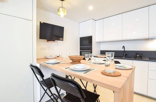 Saint-Vaast-la-Hougue House | Stunning home in SAINT VAAST LA HOUGUE with WiFi