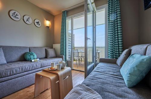 Courseulles-sur-Mer Apartment | Stunning River View Apartment for 5