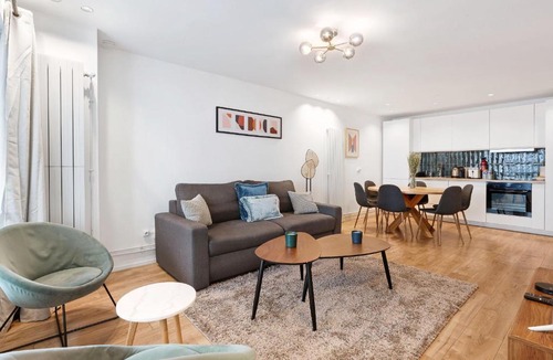 Grenelle Apartment | Sublime apartment 2BR 6P Balcony Eiffel Tower