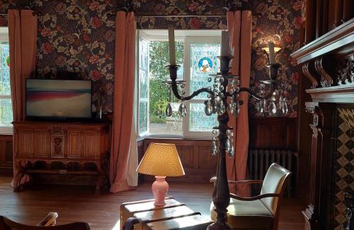 Besse-sur-Braye Bed & Breakfast | Suite au château - Domaine de la Gavolerie