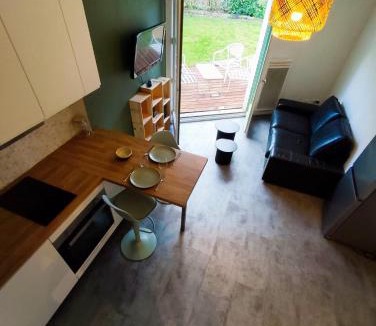 Quartier Bourg-l'Evesque - la Touche - Moulin du Comte Apartment | Suite Duplex Cosy Lorient 2 personnes - Parking et Terrasse