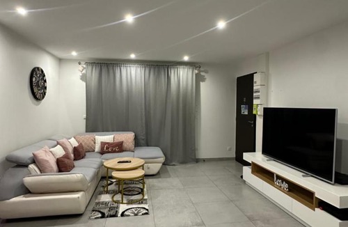 Freneuse Apartment | Suite Jacuzzi Giverny Paris