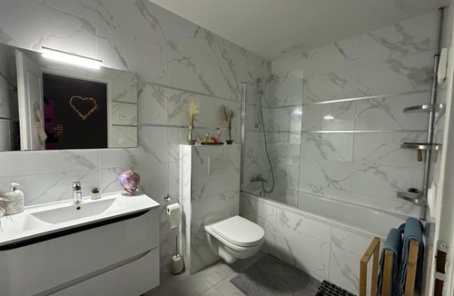 Freneuse Apartment | Suite Jacuzzi Giverny Paris