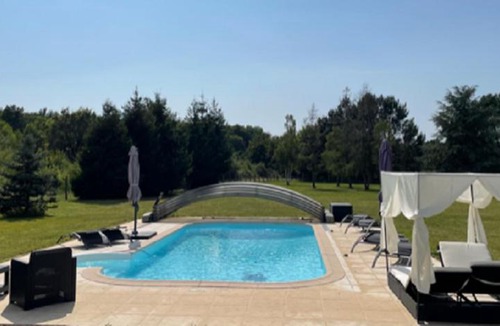 Clere-les-Pins Bed & Breakfast | SUITE ROMANTIQUe
