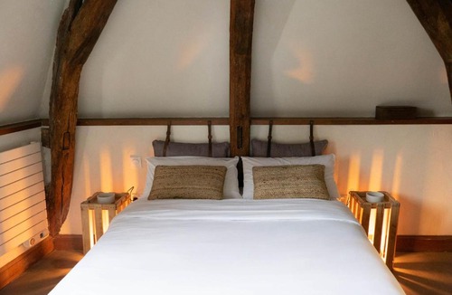 Downtown Angers Apartment | Suite Toussaint - Calme & Authentique