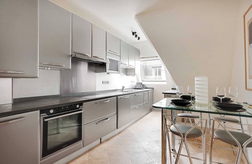 Faubourg-du-Roule Apartment | Sumptuous Apartment - 4CH/8P - Champs ElysÃ©ees