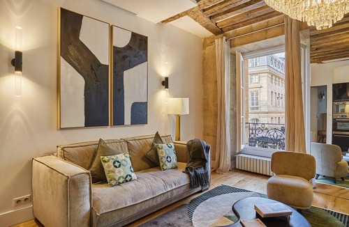 Paris City Center Apartment | Sumptuous apartment Louvre/Palais Royal