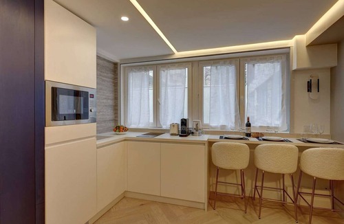 Grenelle Apartment | Superb AC Apartment Champs de Mars Eiffel Tower