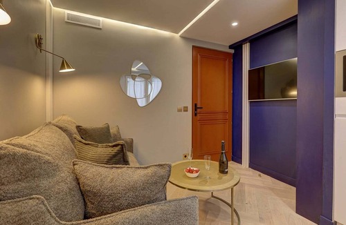 Grenelle Apartment | Superb AC Apartment Champs de Mars Eiffel Tower