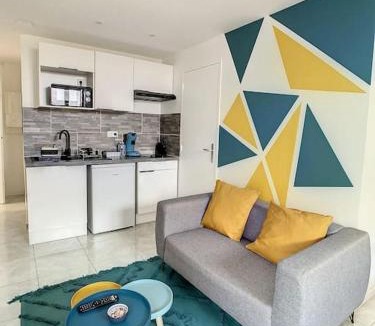 Saint-Acheul Apartment | SUPERBE STUDIO HYPER CENTRE TOUT ÉQUIPÉ WIFI NETFLIX 2PERS