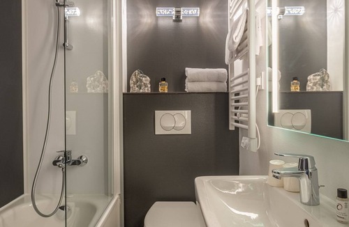 Les Ponts-de-Ce Hotel | Sure Hotel by Best Western Angers Sud