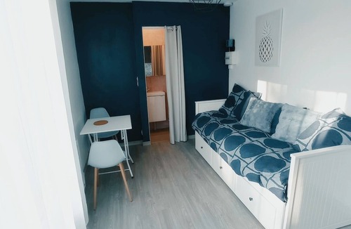 Sable-sur-Sarthe Apartment | T'relax - Studio Lumineux et Calme Avec Jardin