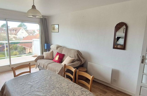 Cucq Apartment | T2 Duplex for 4 with balcony and parking, pets allowed