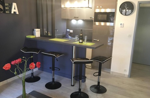 Pornichet Apartment | T2 FULL OF CHARM NEAR BEACH AND CHÂTEAU DES TOURELLES