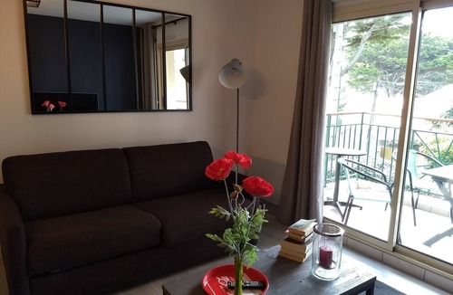 Pornichet Apartment | T2 FULL OF CHARM NEAR BEACH AND CHÂTEAU DES TOURELLES